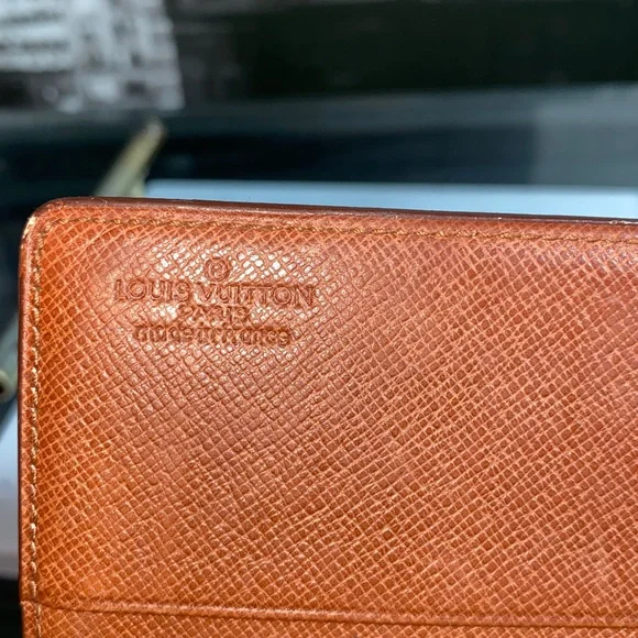 Authentic Louis Vuitton Monogram Checkbook/Phone Continental Wallet - Picture 6 of 15